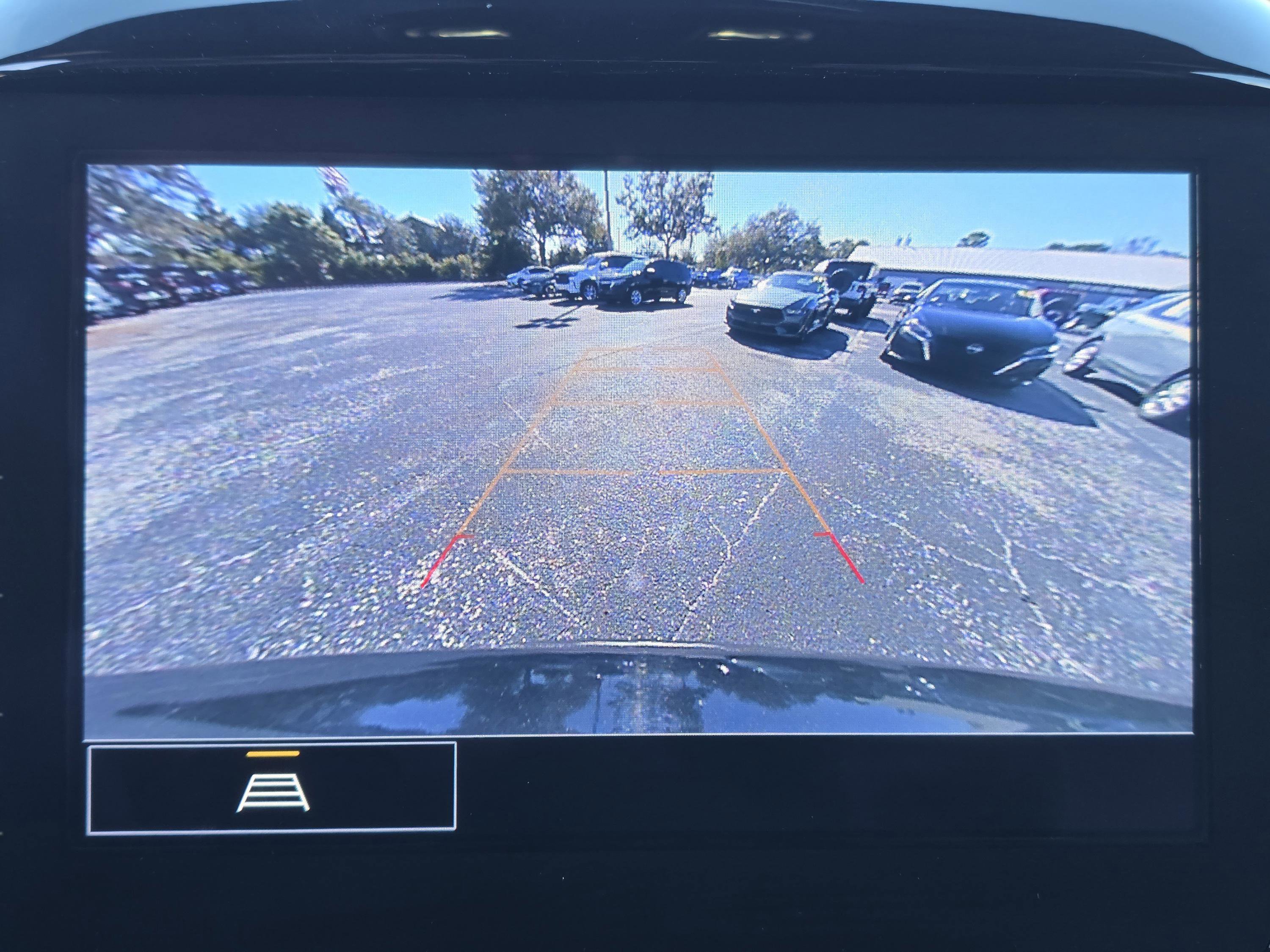 Used 2023 Chevrolet Traverse LT image 29