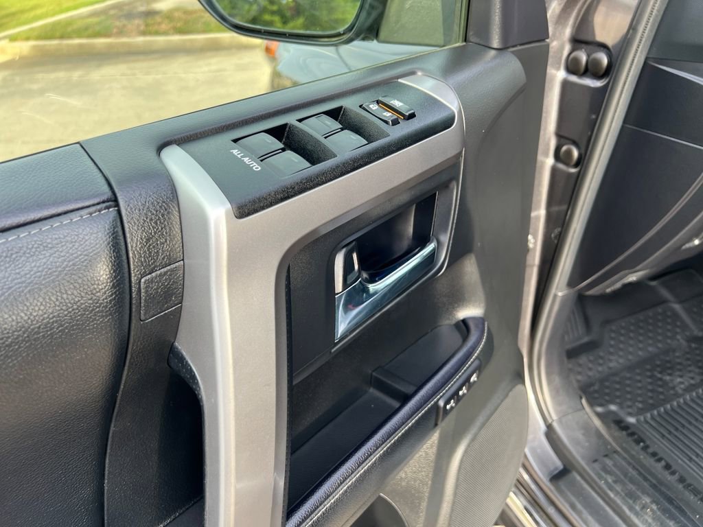 Used 2021 Toyota 4Runner Limited image 12