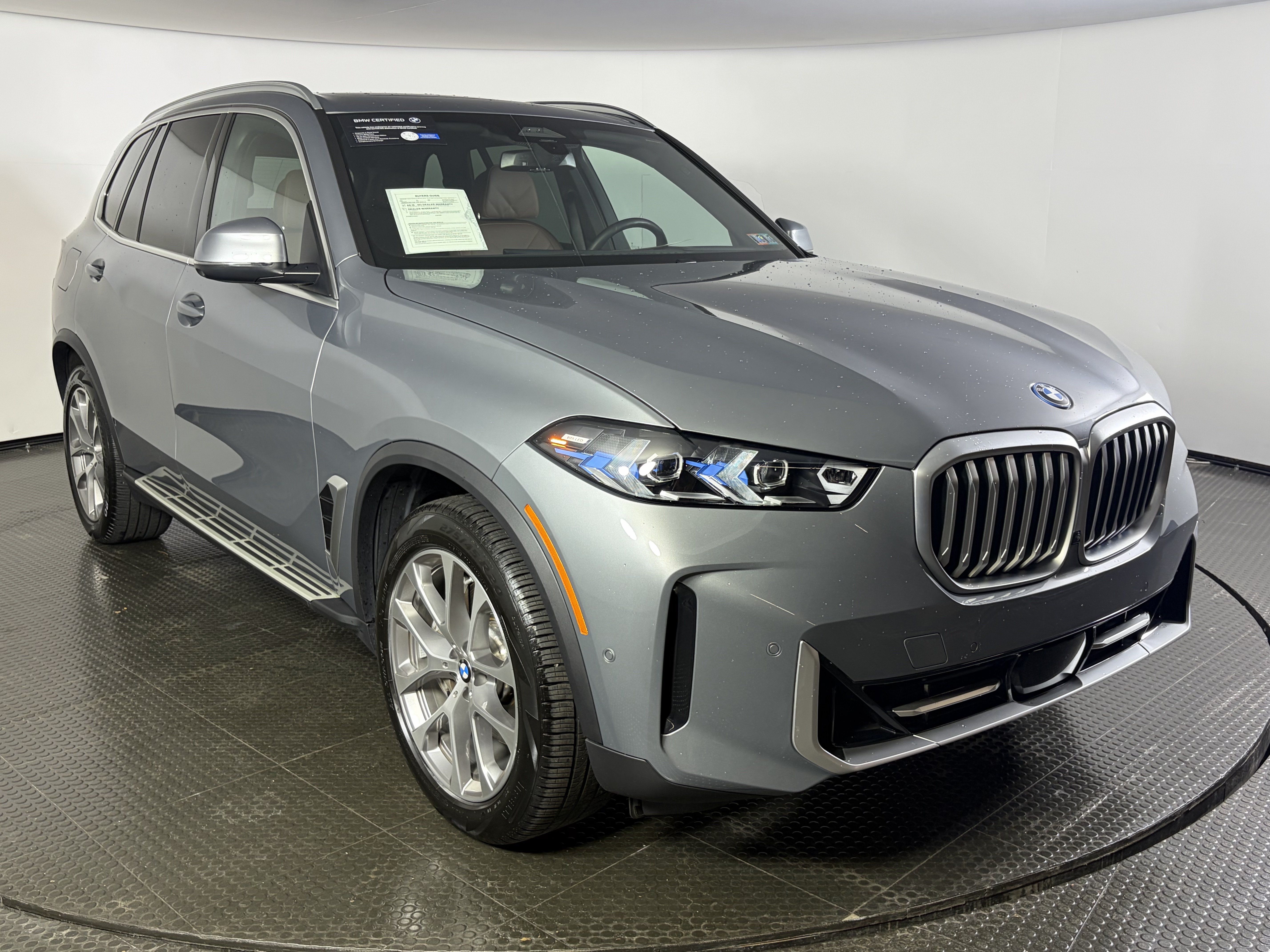 Certified 2026 BMW X5 xDrive50e AWD/4WD image 3