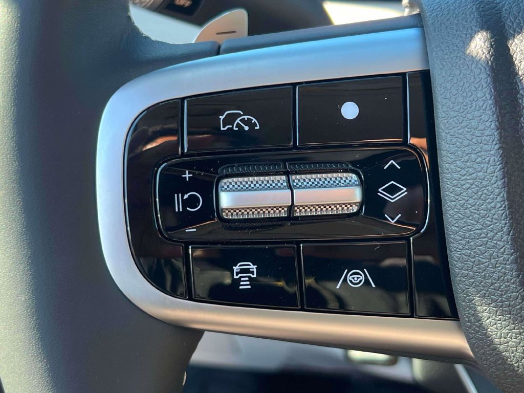 New 2027 Genesis GV70 2.5T AWD/4WD image 11