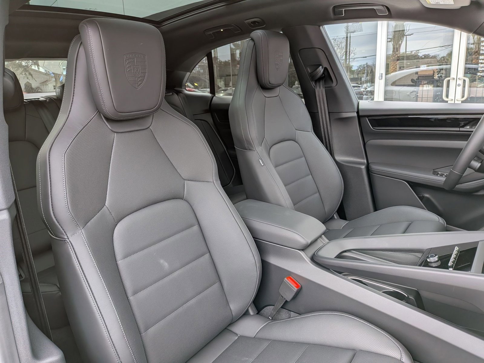 New 2026 Porsche Macan Electric image 25