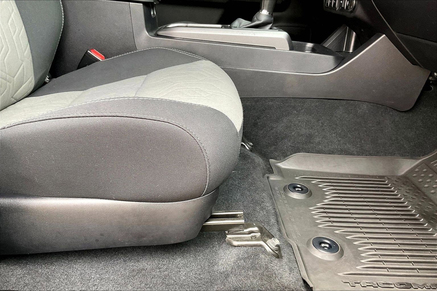 Used 2021 Toyota Tacoma TRD Off-Road image 21