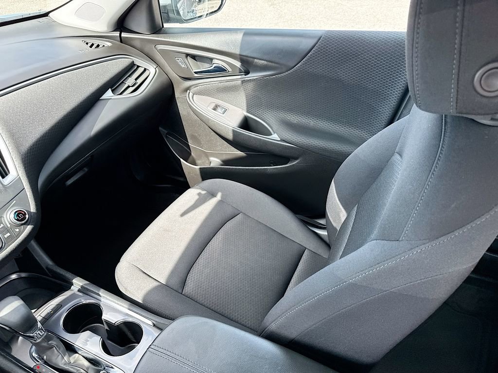Used 2025 Chevrolet Malibu LT image 22