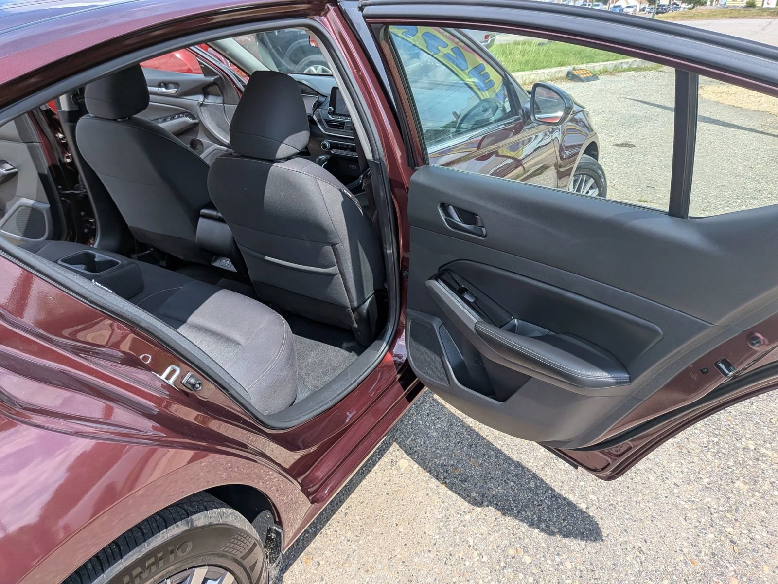 Used 2023 Nissan Altima 2.5 SV FWD image 32