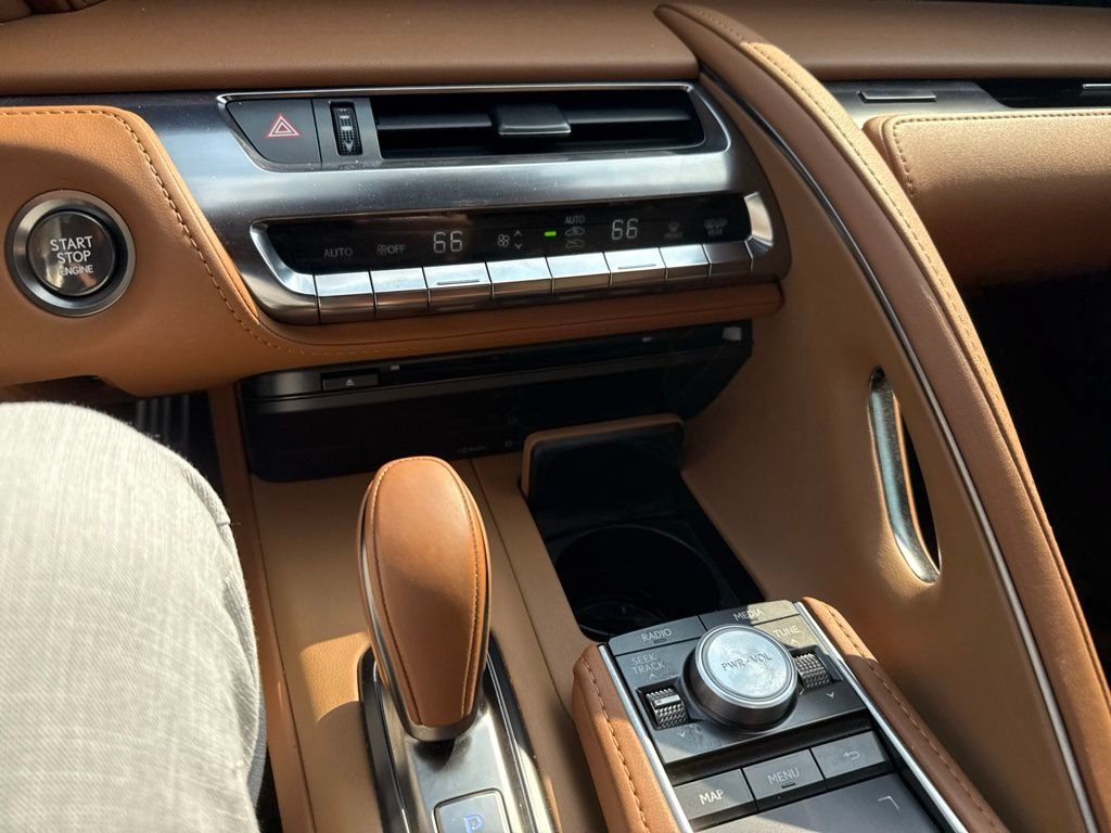 Used 2018 Lexus LC 500 Coupe w/ Performance Package RWD image 13