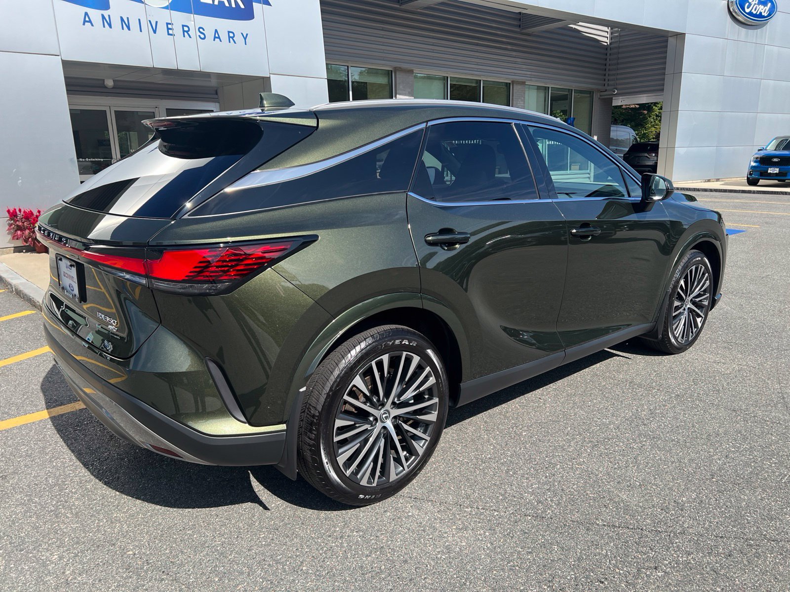 Used 2023 Lexus RX 350 Premium Plus w/ Accessory Package AWD/4WD image 6