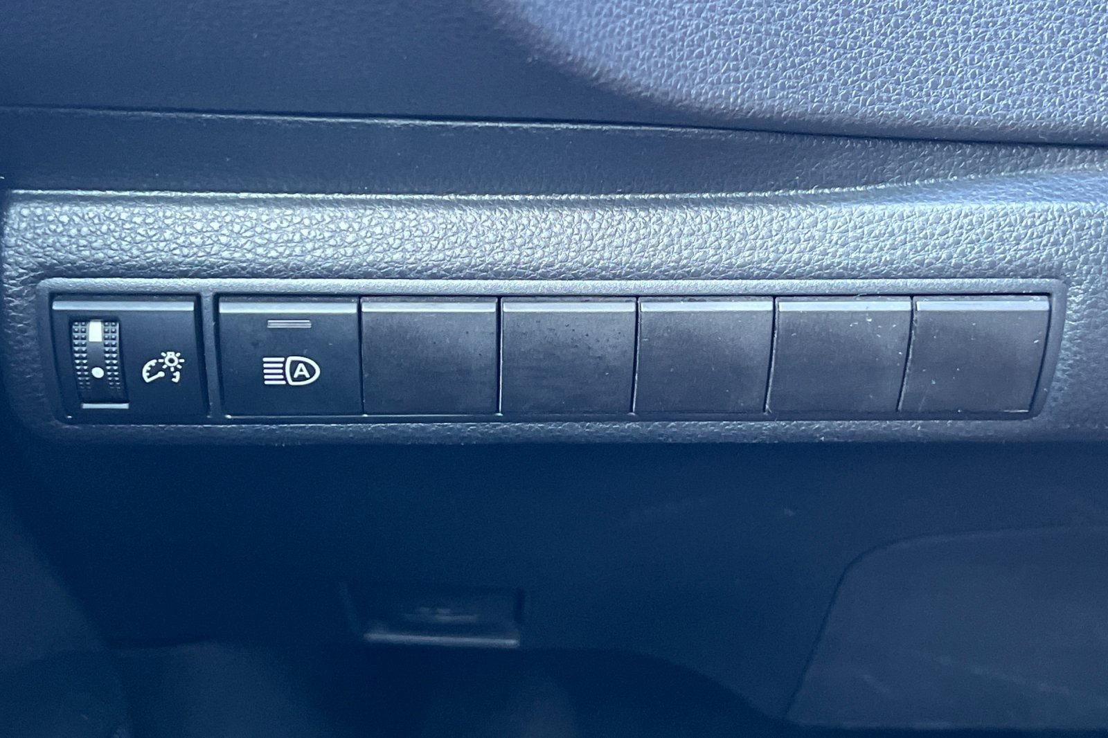 Used 2024 Toyota Corolla LE image 36