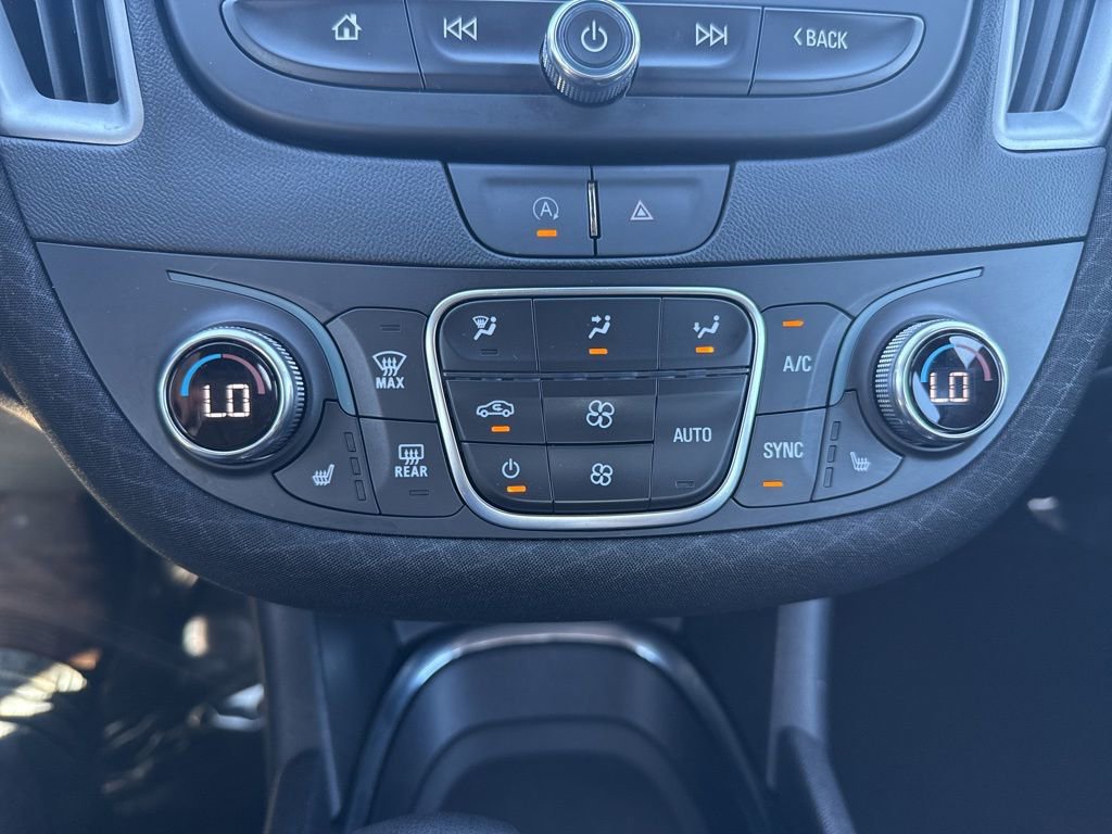 Used 2024 Chevrolet Malibu LT image 22