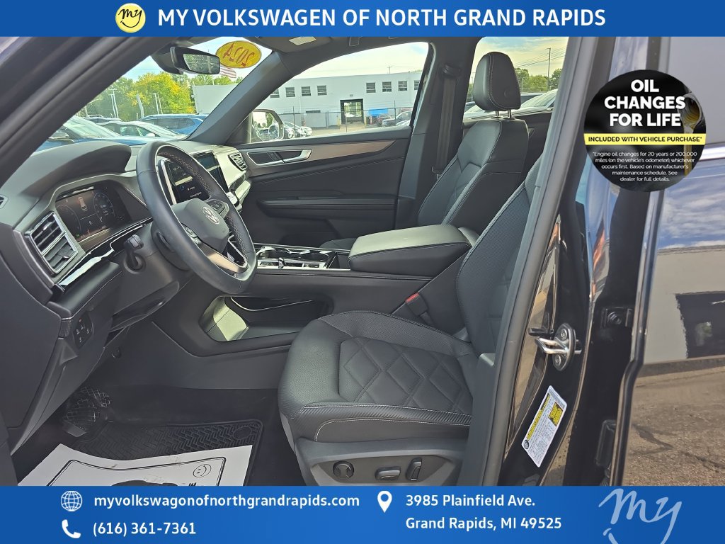 Used 2024 Volkswagen Atlas Cross Sport SE AWD/4WD image 10