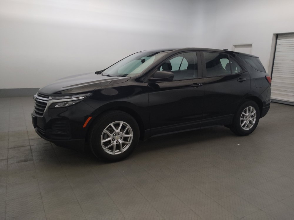 Used 2023 Chevrolet Equinox LS FWD image 2