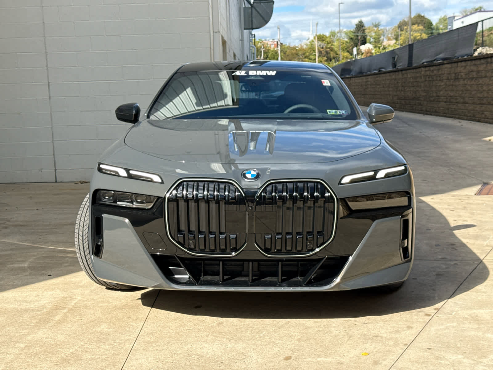 Used 2026 BMW 740i xDrive w/ Premium Package image 2