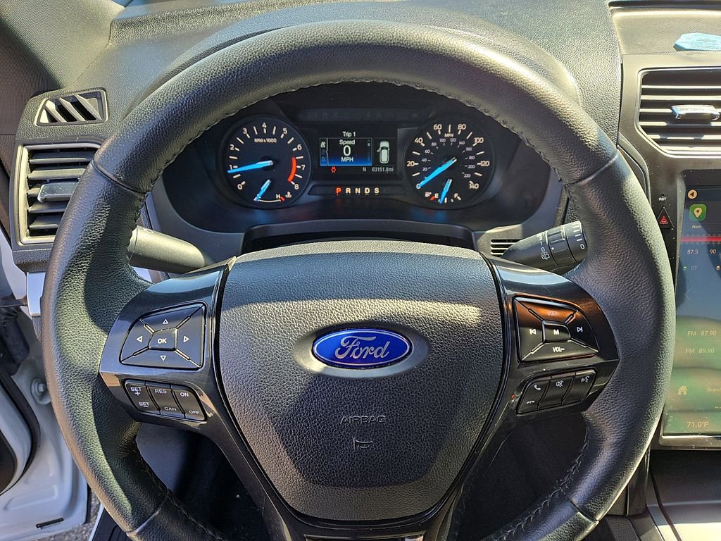 Used 2019 Ford Explorer XLT AWD/4WD image 18