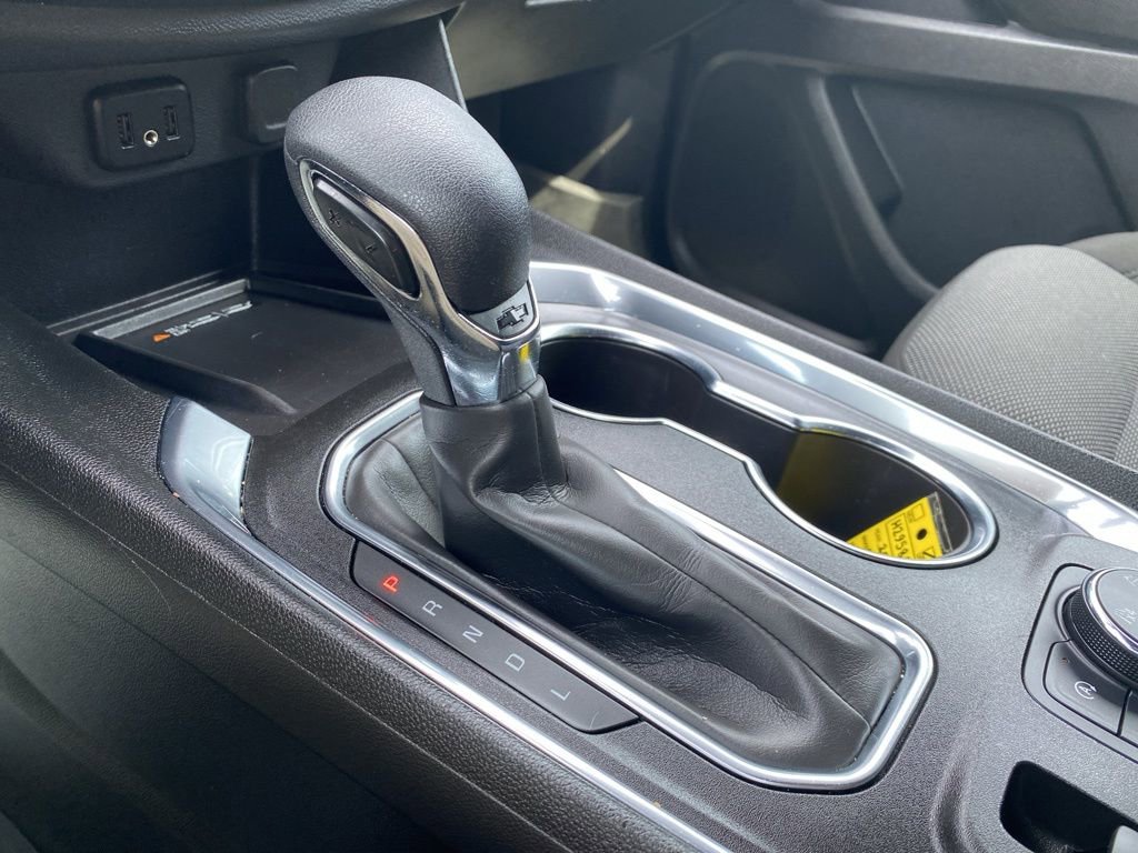 Certified 2023 Chevrolet Traverse LT w/ LPO, Floor Liner Package image 19