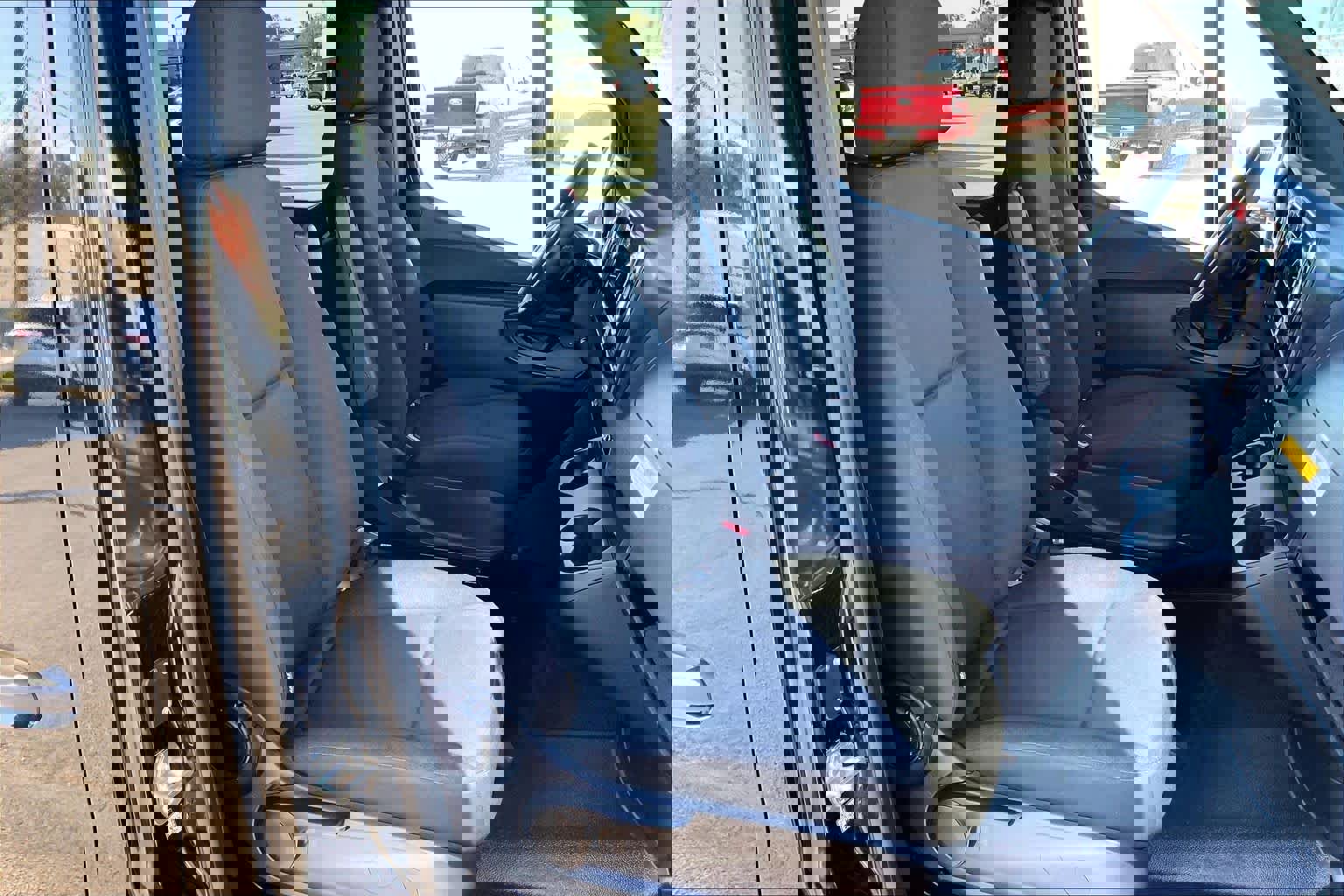 Used 2025 Mercedes-Benz Sprinter 2500 image 9