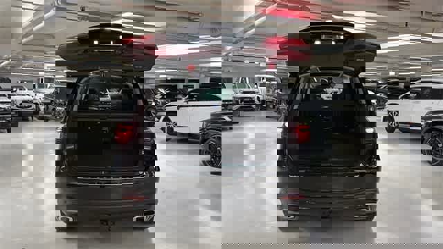 Used 2024 Mercedes-Benz GLS 580 4MATIC image 9