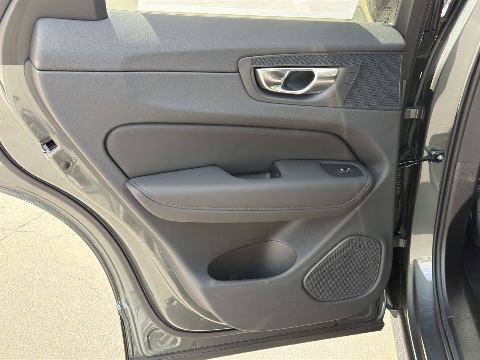 New 2027 Volvo XC60 B5 Ultra AWD/4WD image 16