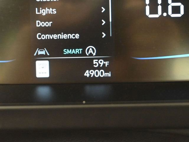 Used 2025 Hyundai Elantra SE image 13