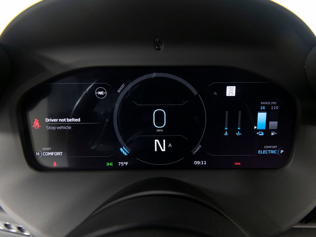 Used 2023 McLaren Artura RWD image 14