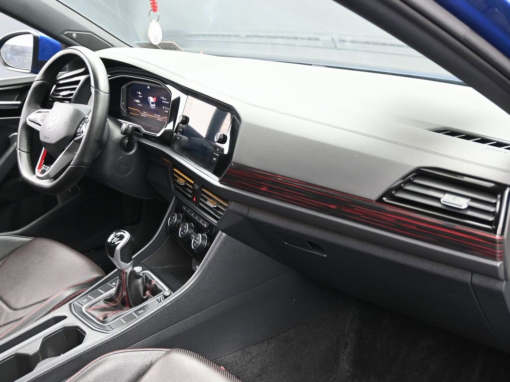 Used 2024 Volkswagen Jetta GLI Autobahn image 36