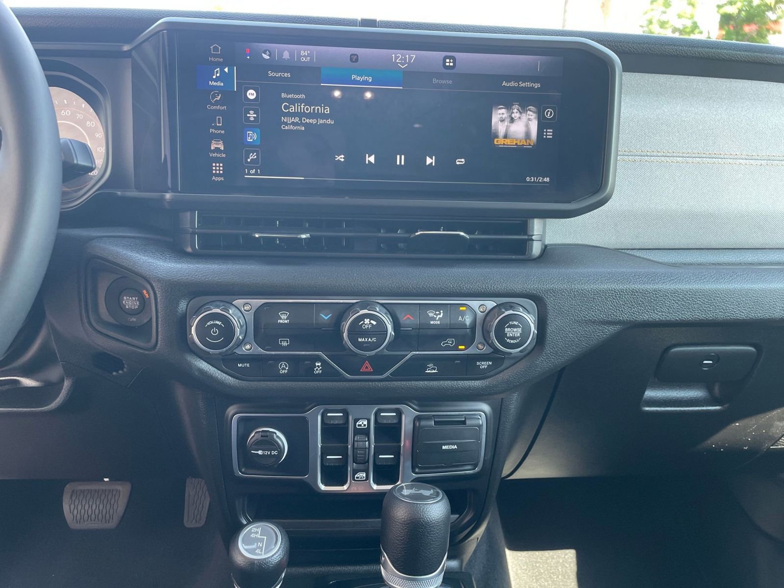 Used 2025 Jeep Wrangler Sport S image 17