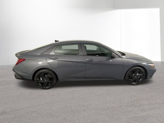 New 2026 Hyundai Elantra Sport FWD image 37