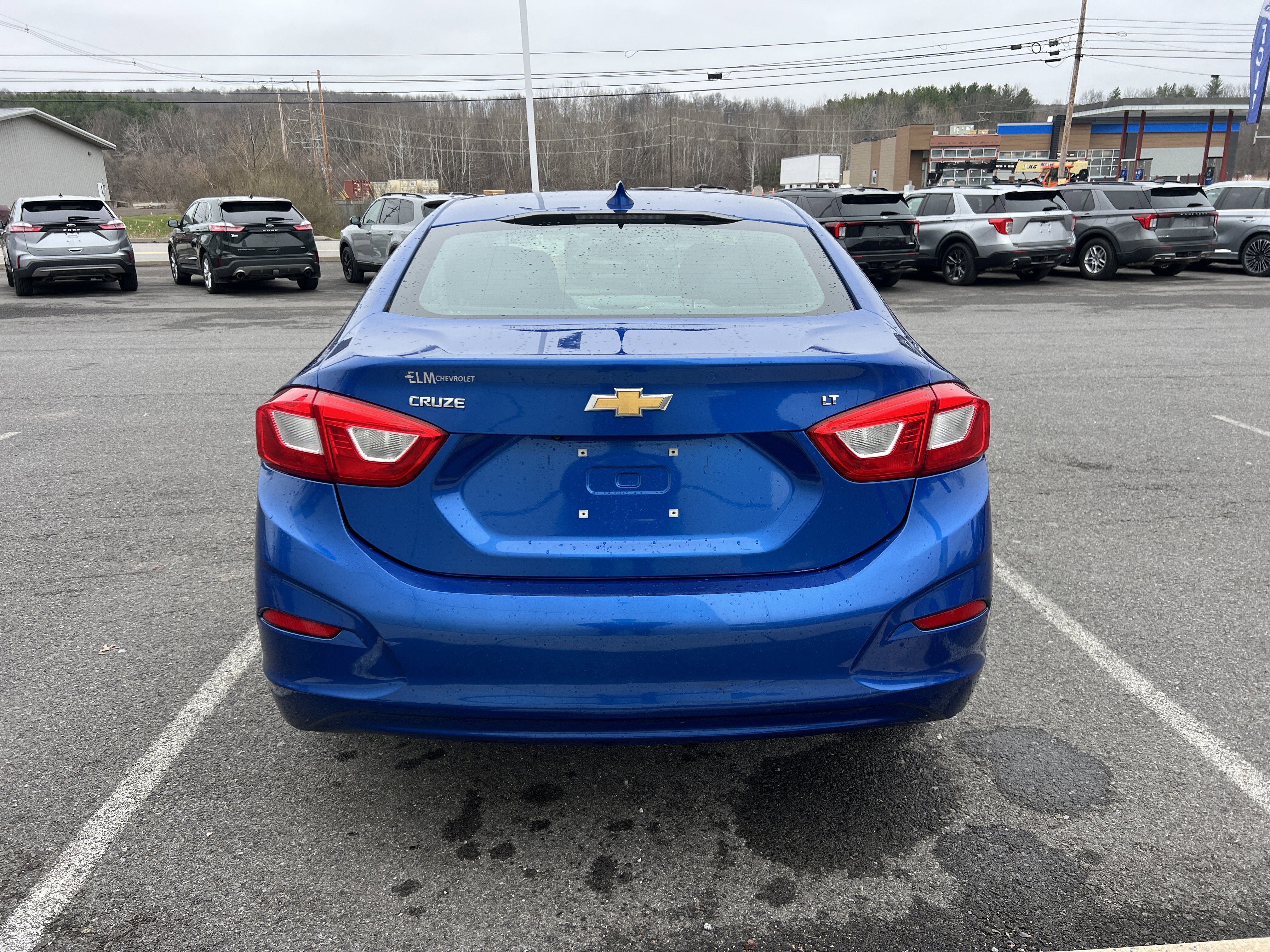 Used 2017 Chevrolet Cruze LT w/ Convenience Package image 4