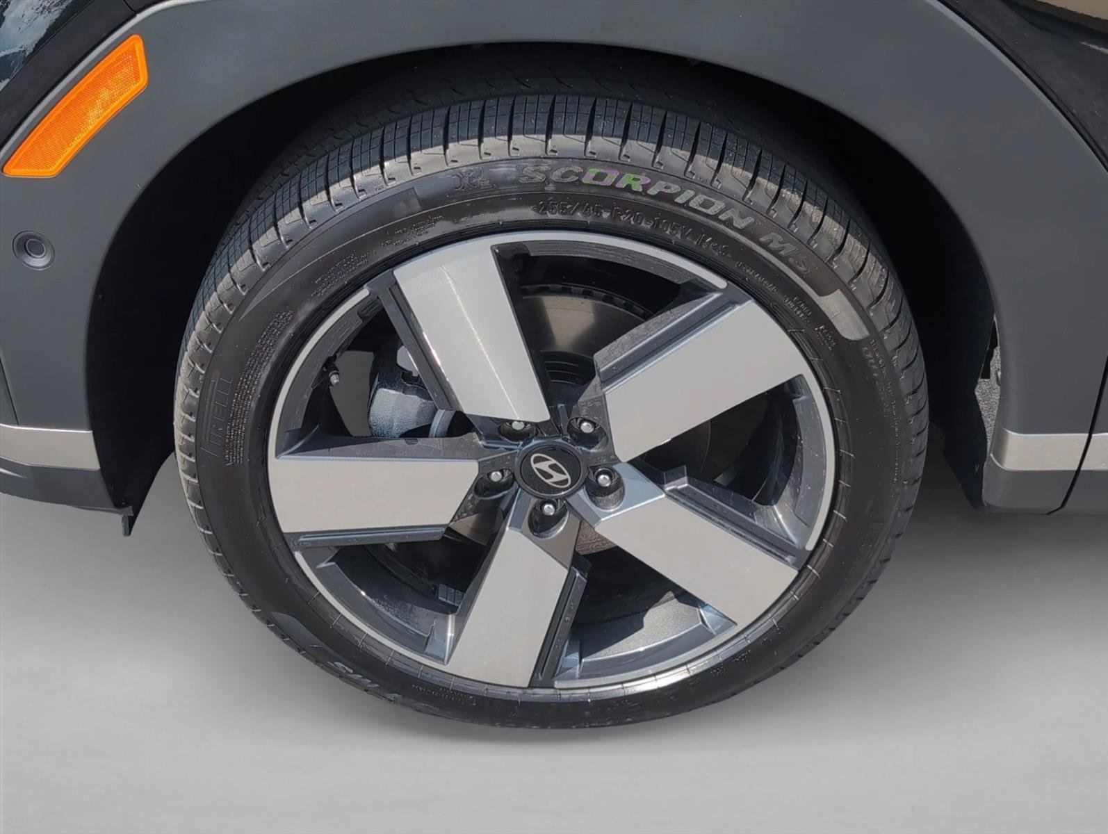 New 2026 Hyundai Santa Fe Limited FWD image 10