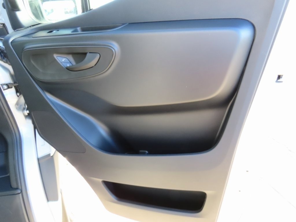 Used 2024 Mercedes-Benz Sprinter 2500 image 15