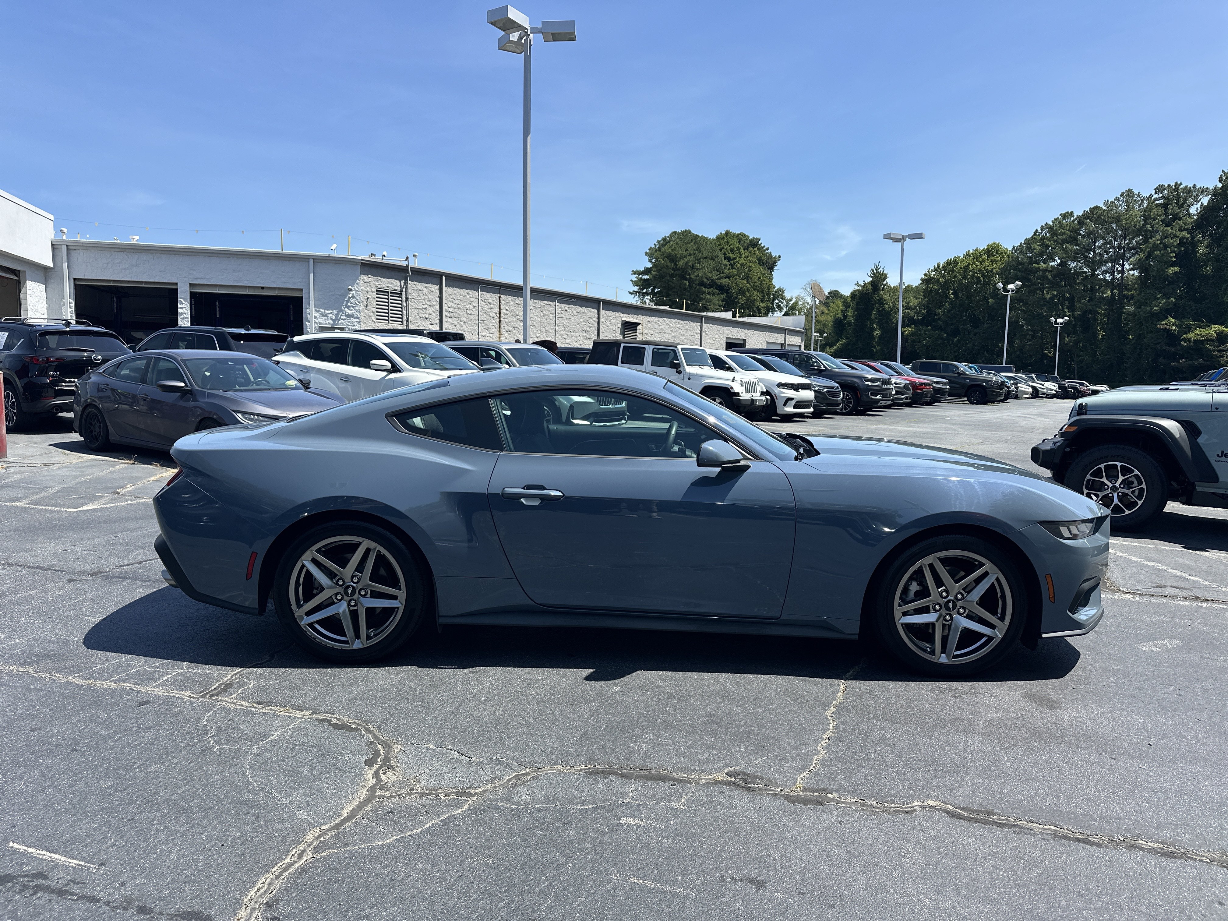Used 2024 Ford Mustang Coupe RWD image 10