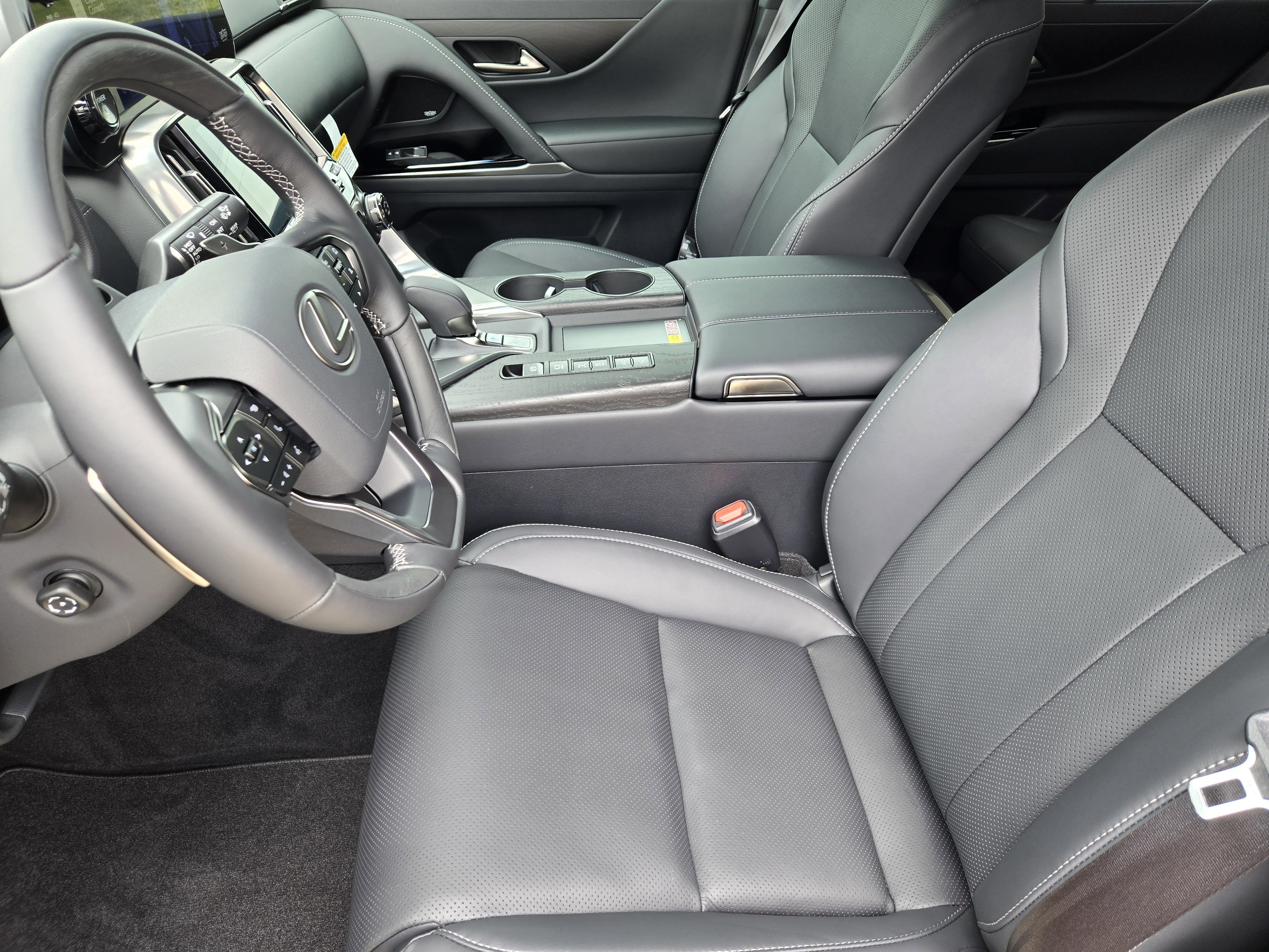 New 2026 Lexus LX 700h Luxury AWD/4WD image 5