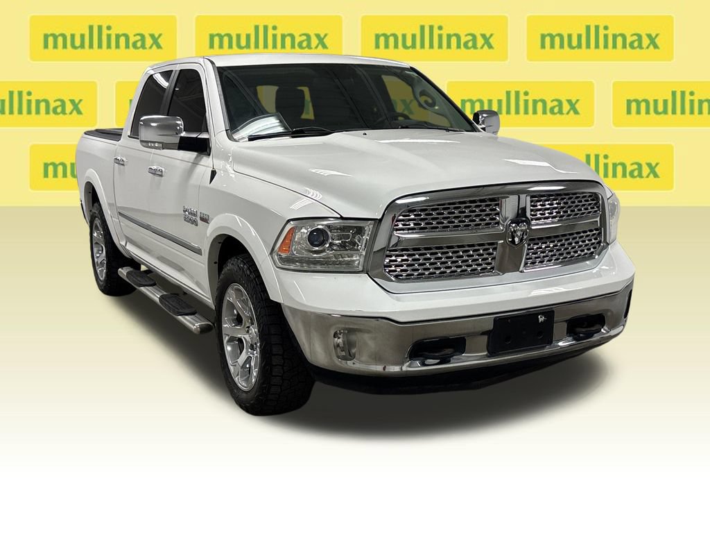 Used 2015 RAM 1500 Laramie w/ Convenience Group AWD/4WD image 3