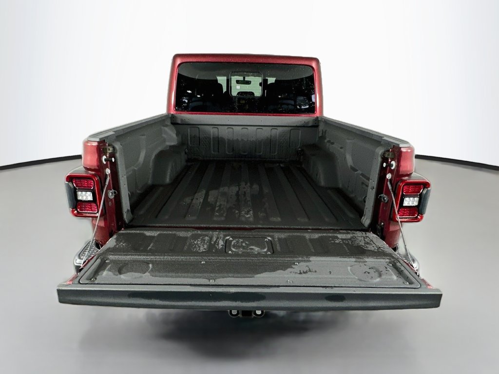 Used 2021 Jeep Gladiator Overland w/ Popular Equipment Package AWD/4WD image 29