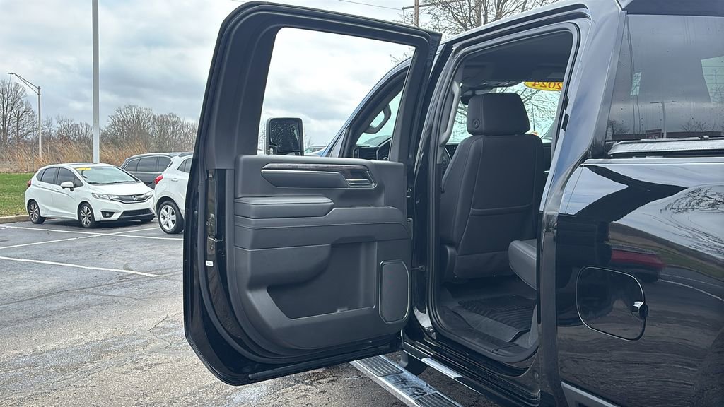 Used 2024 Chevrolet Silverado 3500 LTZ w/ LTZ Plus Package image 29