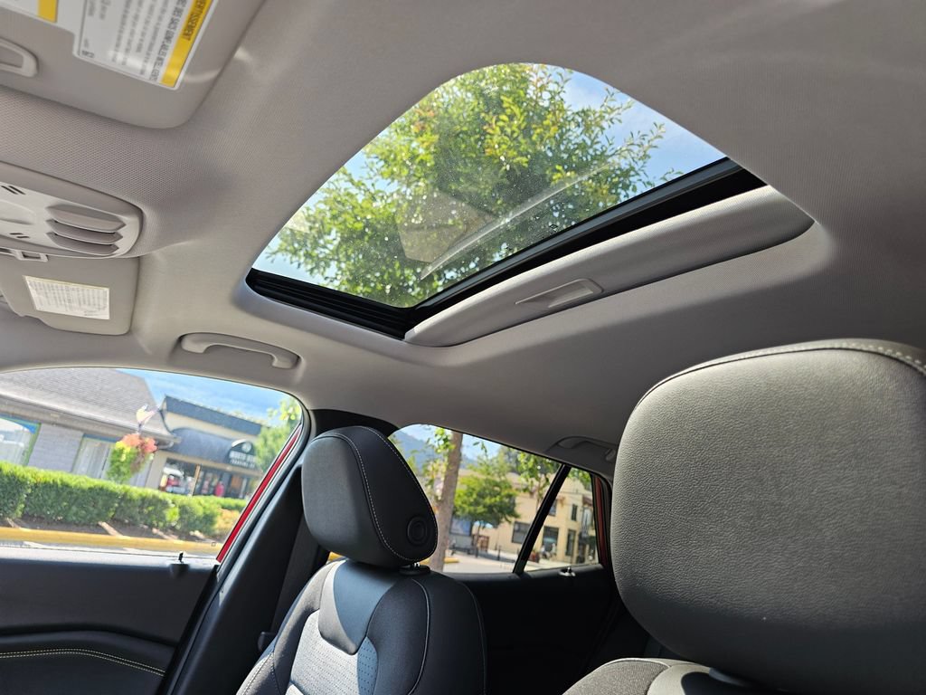 New 2026 Chevrolet Trax LT w/ Sunroof Package FWD image 26