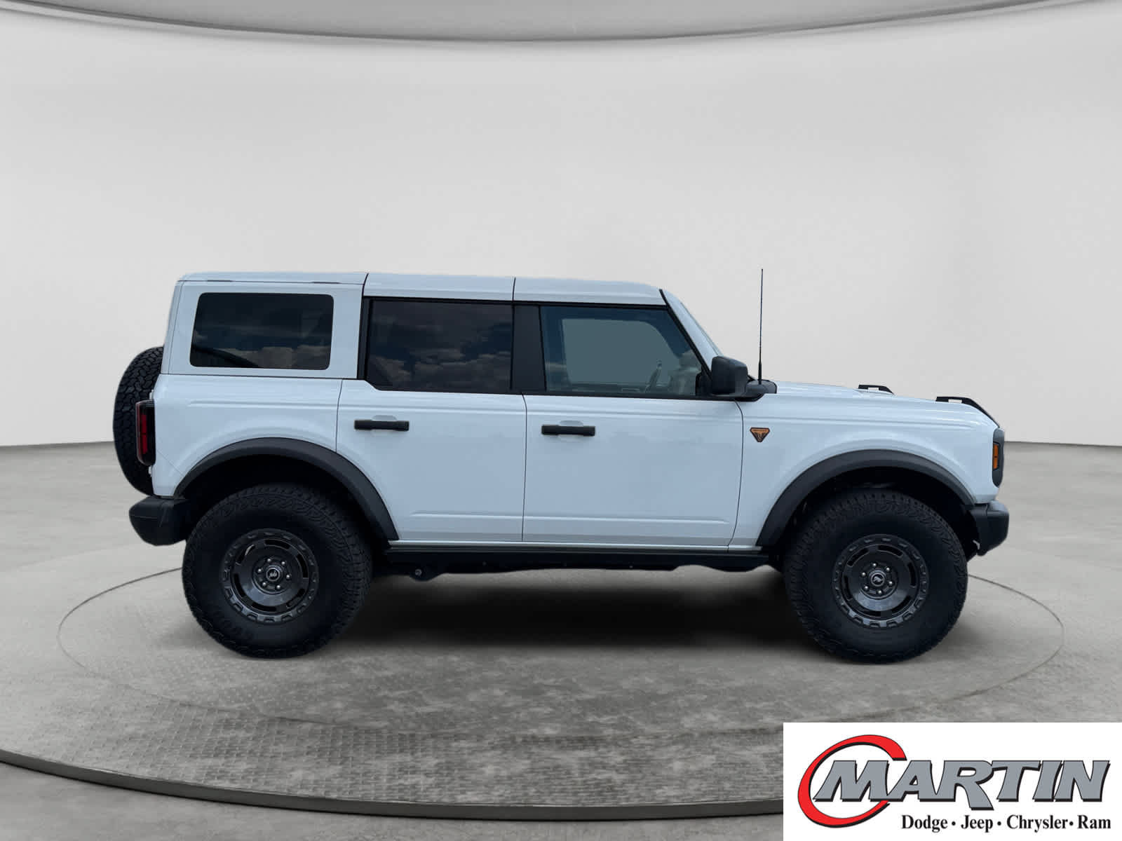 Used 2025 Ford Bronco Badlands w/ Sasquatch Package AWD/4WD image 4