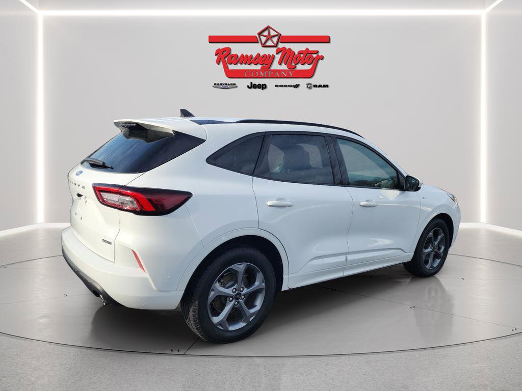 Used 2023 Ford Escape ST-Line Select image 5