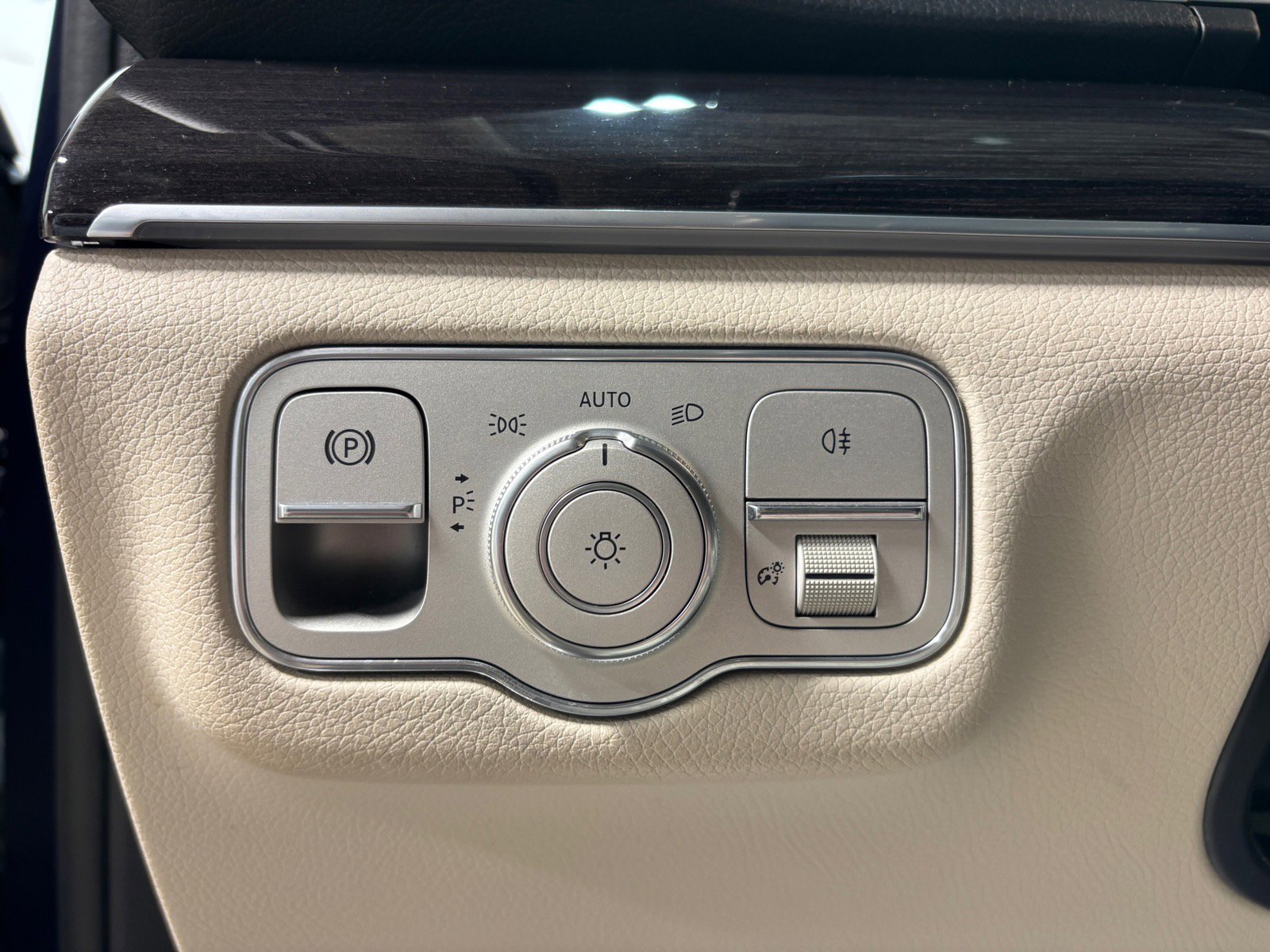 Used 2022 Mercedes-Benz GLE 350 4MATIC image 22