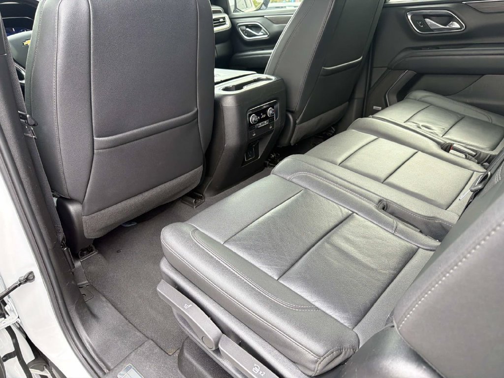 Used 2024 Chevrolet Suburban LT AWD/4WD image 16