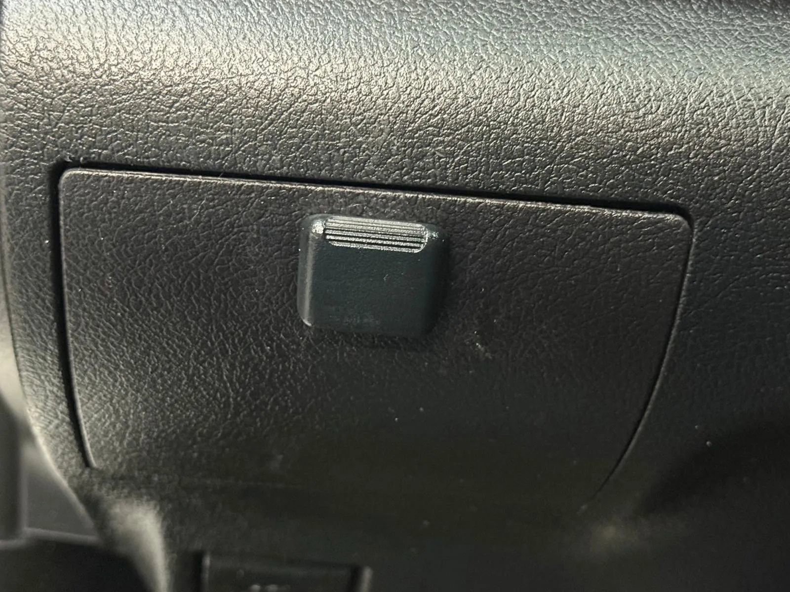 Used 2017 Toyota Camry SE image 18