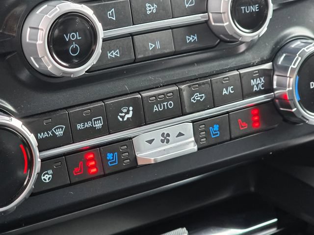 Used 2024 Ford F250 Lariat AWD/4WD image 28
