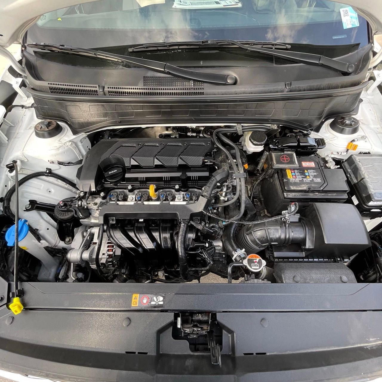 Used 2025 Hyundai Venue SEL FWD image 25