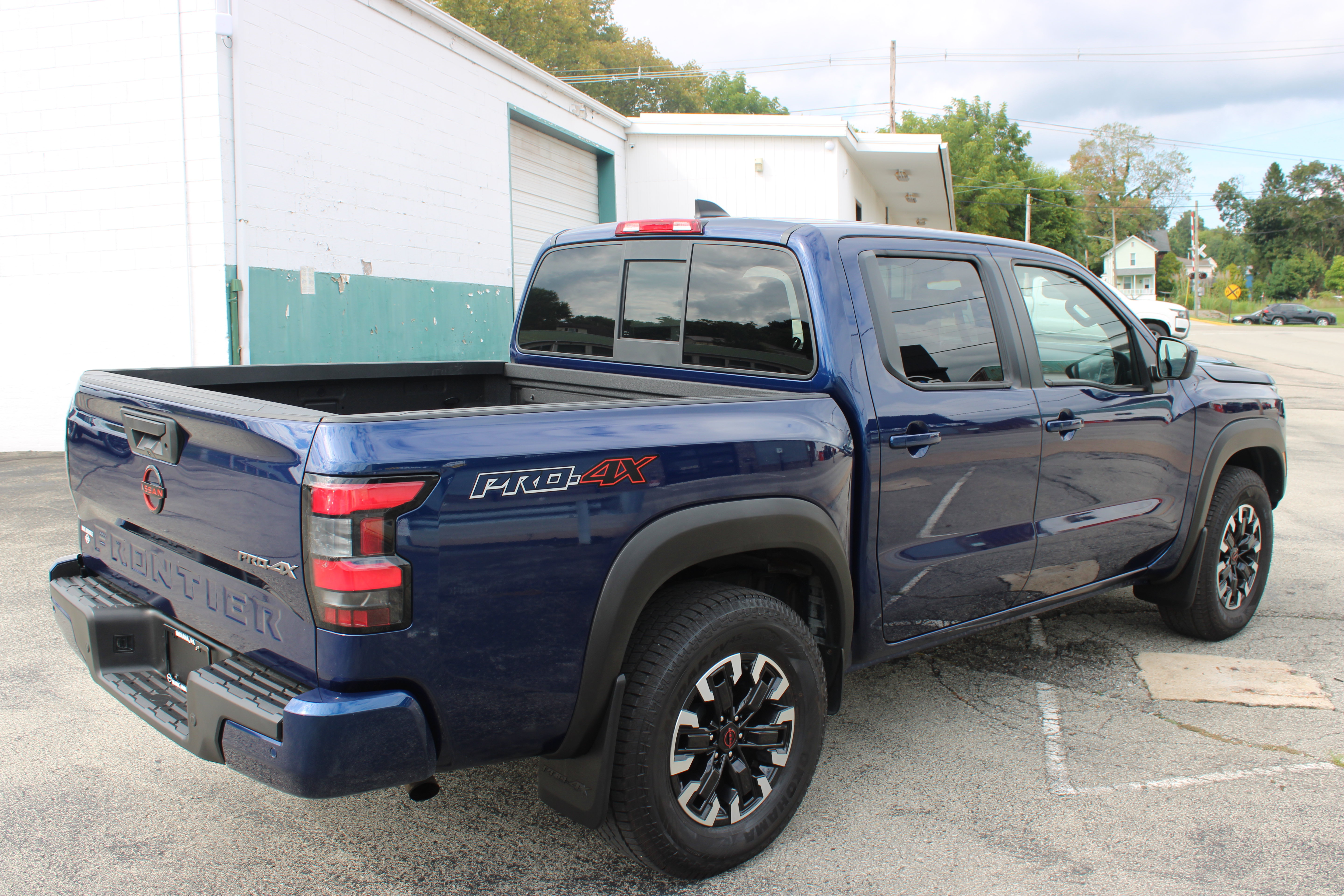 Certified 2022 Nissan Frontier PRO-4X w/ Technology Package AWD/4WD image 5