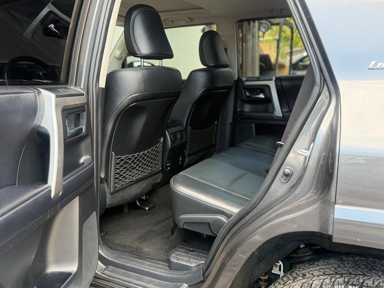 Used 2018 Toyota 4Runner Limited AWD/4WD image 33