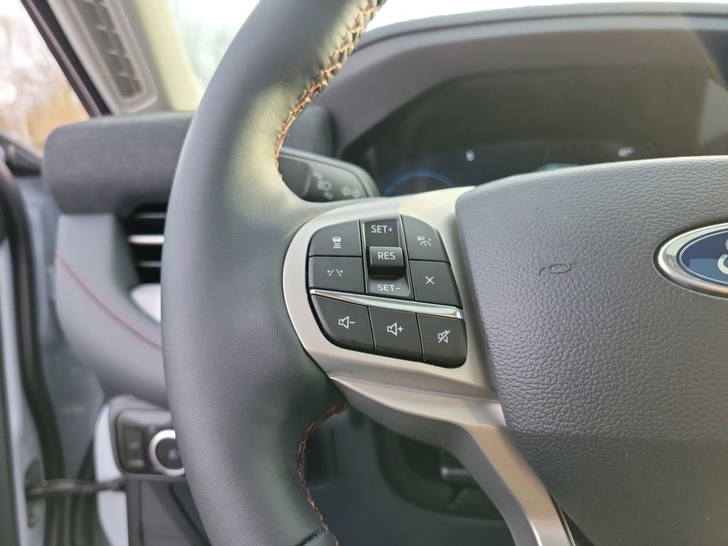 New 2026 Ford Explorer Active w/ Active Comfort Package image 23