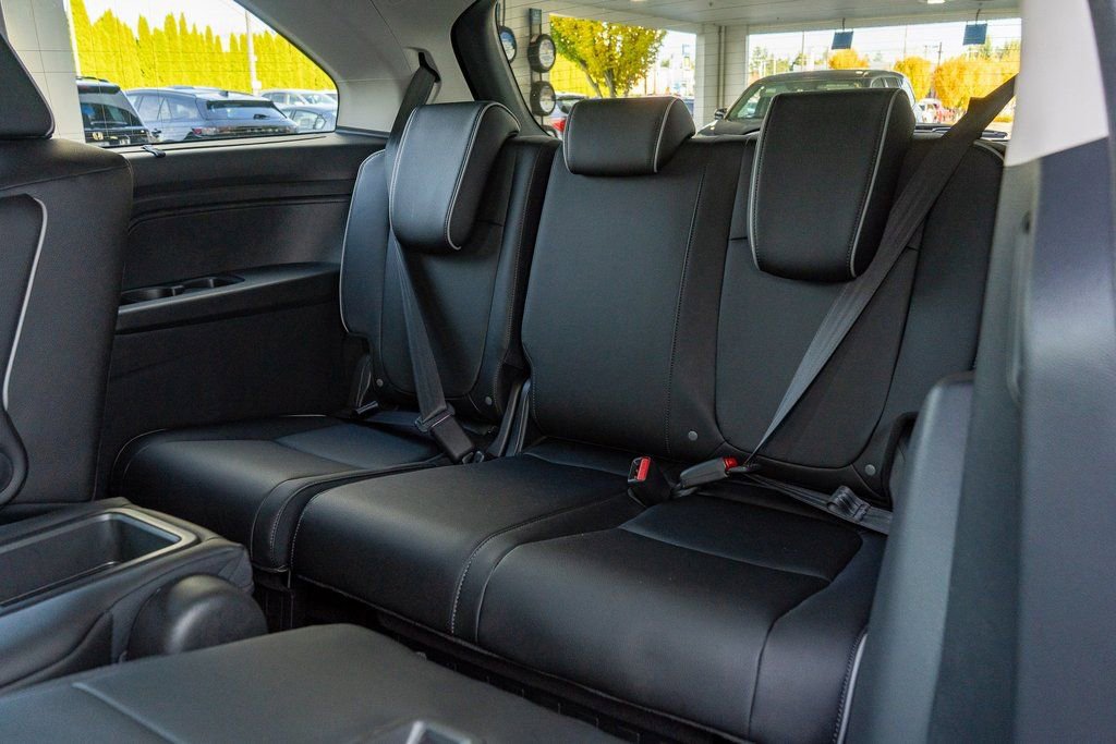 New 2026 Honda Odyssey Touring image 12