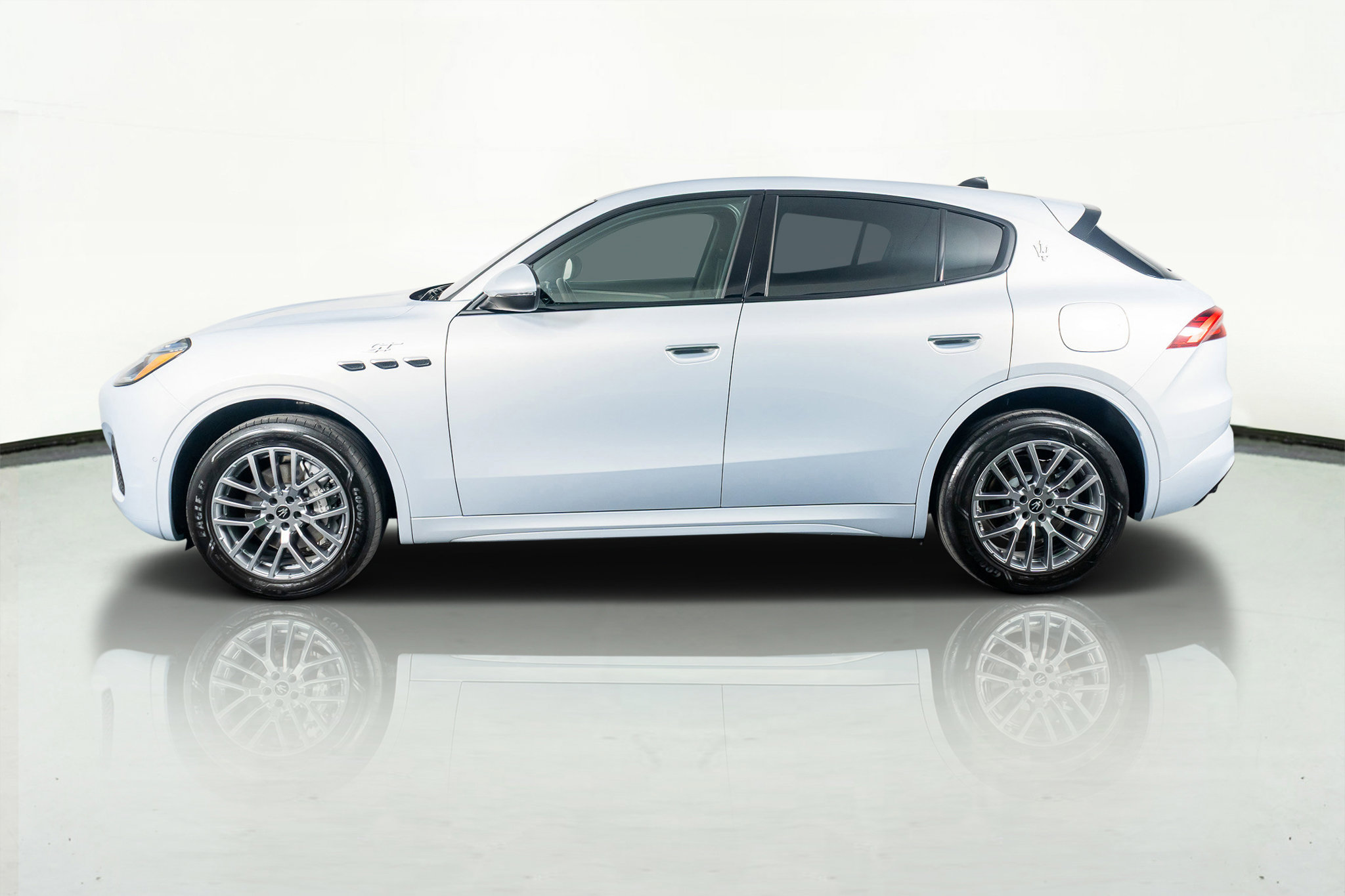 Used 2023 Maserati Grecale GT image 15