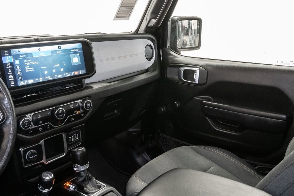 Used 2024 Jeep Wrangler Sport image 11