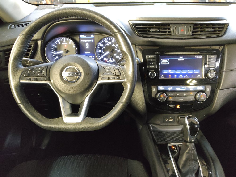 Used 2020 Nissan Rogue SV FWD image 22