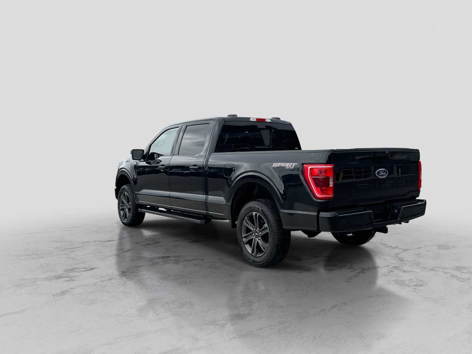 Used 2023 Ford F150 XLT w/ Equipment Group 302A High AWD/4WD image 4