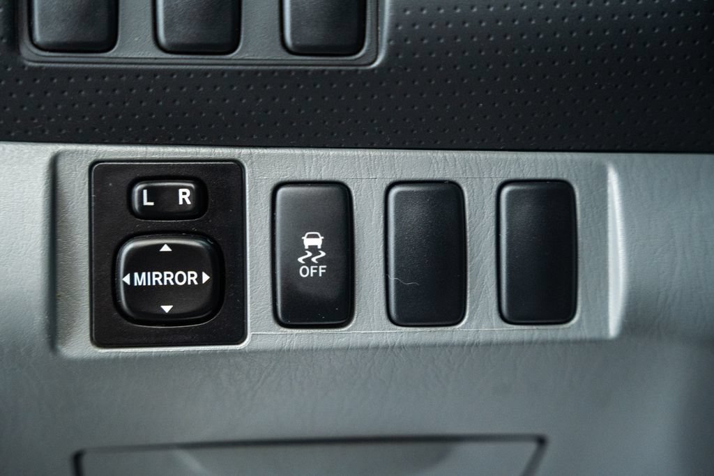 Used 2014 Toyota Tacoma PreRunner w/ Convenience Package RWD image 32